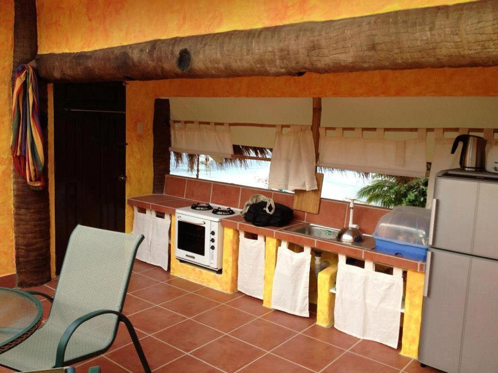 Kokays Maldito Dive Resort Logon Exterior photo